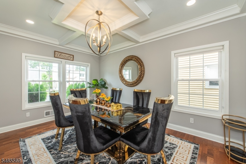 767 Hemlock Road Union, NJ 07083 - Photo 5 of 36 Gallery Image 5
