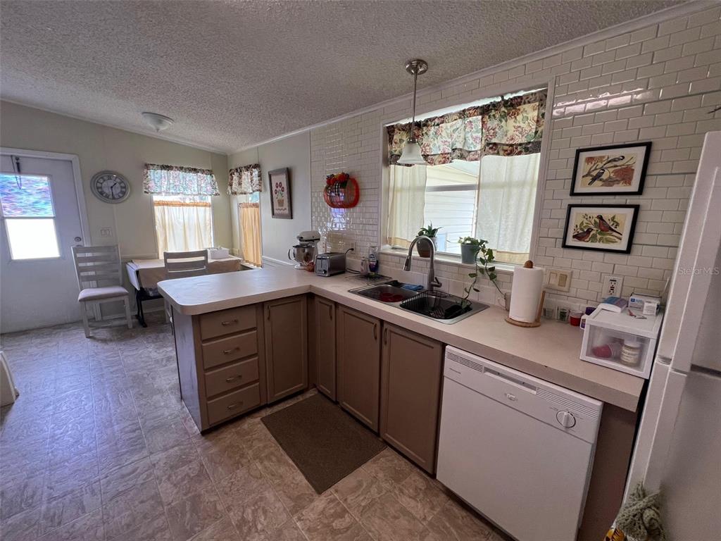 88 Pindo Palm Street West Largo, FL 33770 - Photo 11 of 33