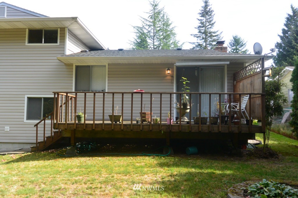 22120 7th Place West Bothell, WA 98021 - Photo 12 of 13