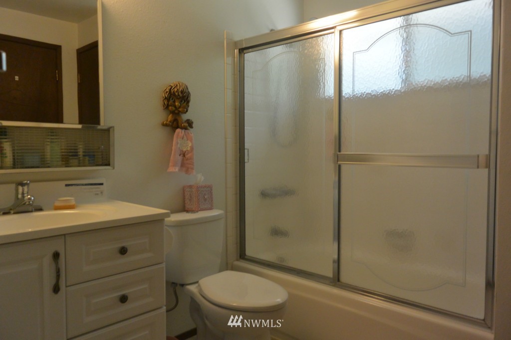 22120 7th Place West Bothell, WA 98021 - Photo 9 of 13