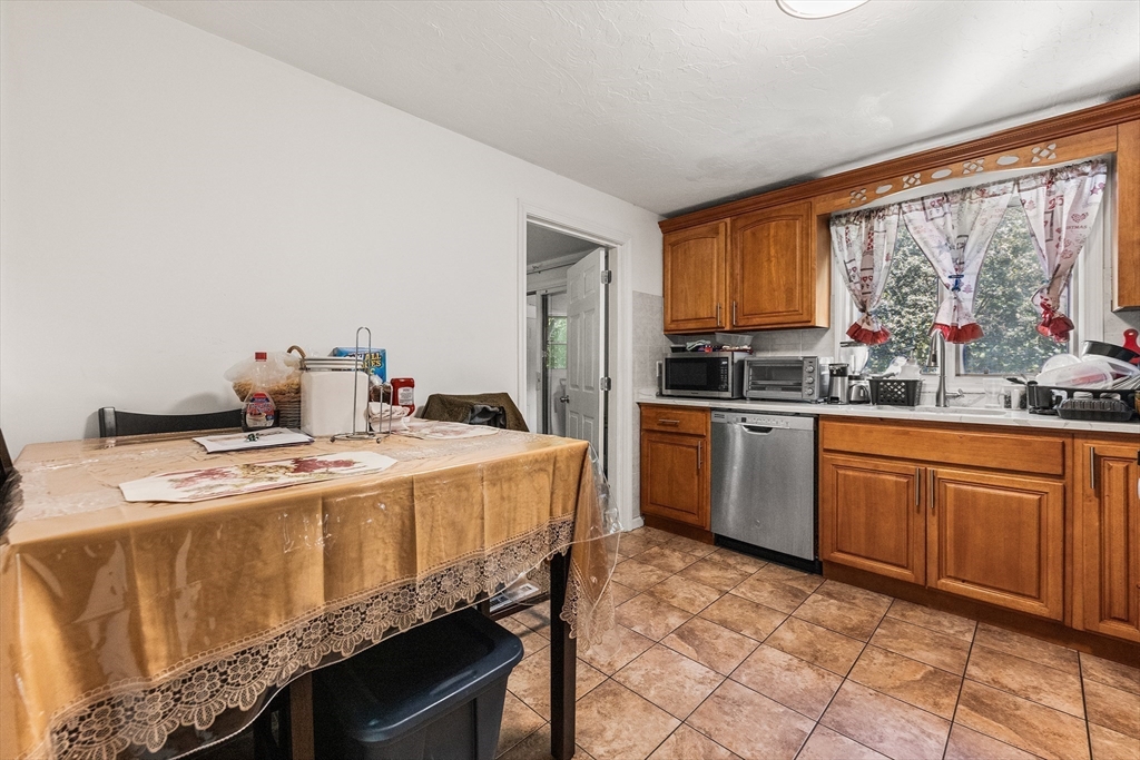 14-16 Julian Road Randolph, MA 02368 - Photo 16 of 39