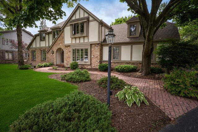 3 Maplewood Court Wind Point, WI 53402 - Photo 2 of 40 front 2
