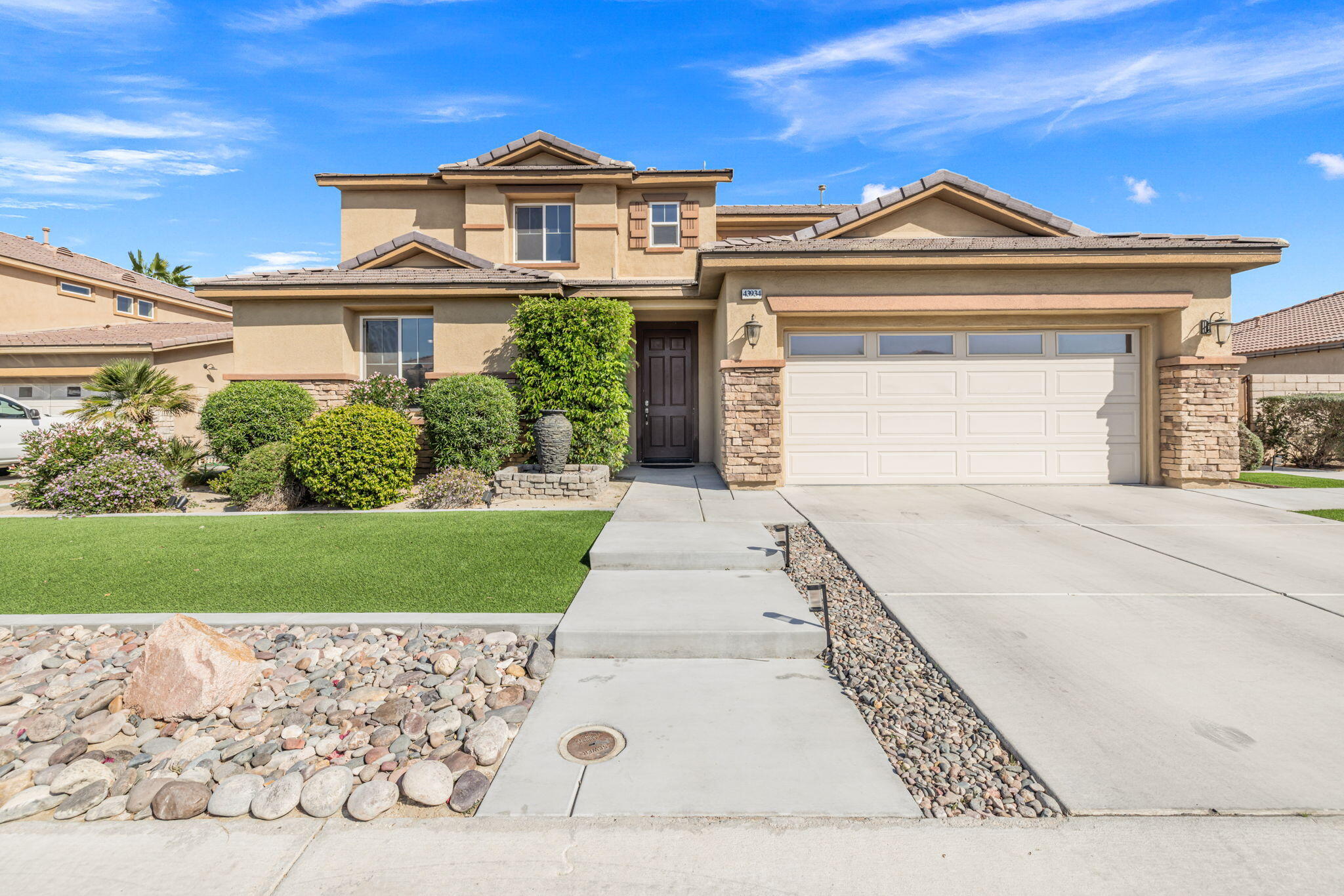 43934 Riunione Place Indio, CA 92203 - Photo 4 of 41 10-web-or-mls-_G4A2169
