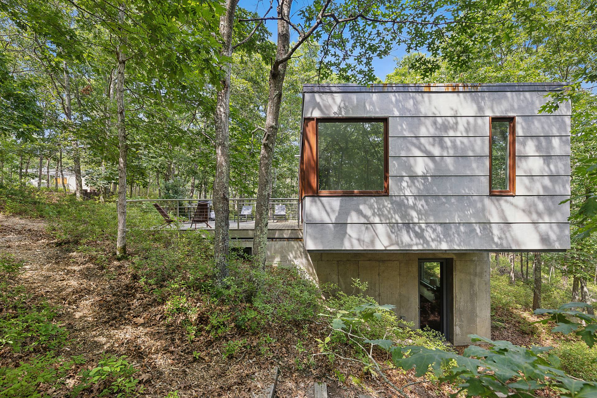 986 & 988 Noyac Path Water Mill, NY 11976 - Photo 32 of 33 a view of a garden