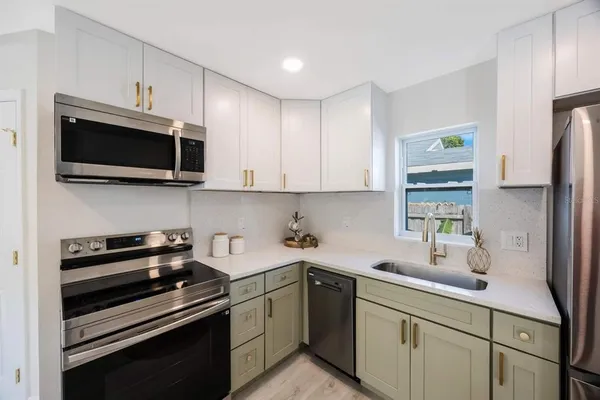 $450,000 | 1160 36th Avenue North, St. Petersburg, FL 33704