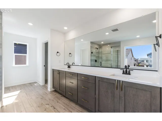 $799,990 | 8702 South 3rd Street, Ridgefield, WA 98642