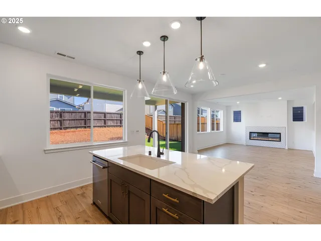 $799,990 | 8702 South 3rd Street, Ridgefield, WA 98642