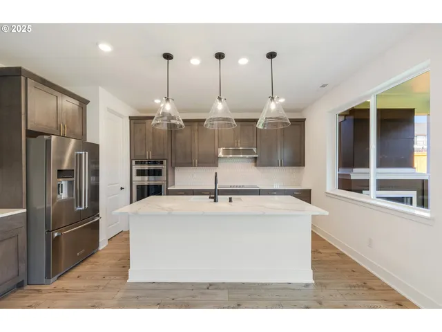 $799,990 | 8702 South 3rd Street, Ridgefield, WA 98642