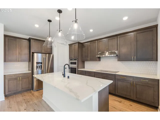 $799,990 | 8702 South 3rd Street, Ridgefield, WA 98642