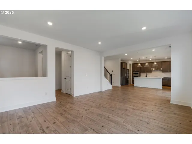 $799,990 | 8702 South 3rd Street, Ridgefield, WA 98642