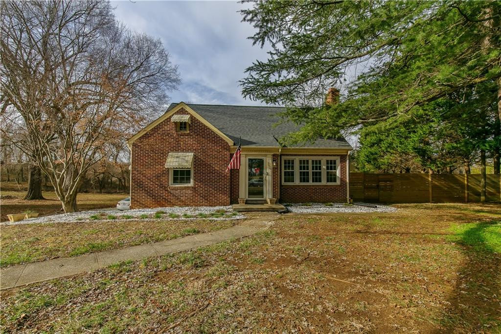 221 Graham Road Graham, NC 27253 - Photo 1 of 24 Gallery Image 1