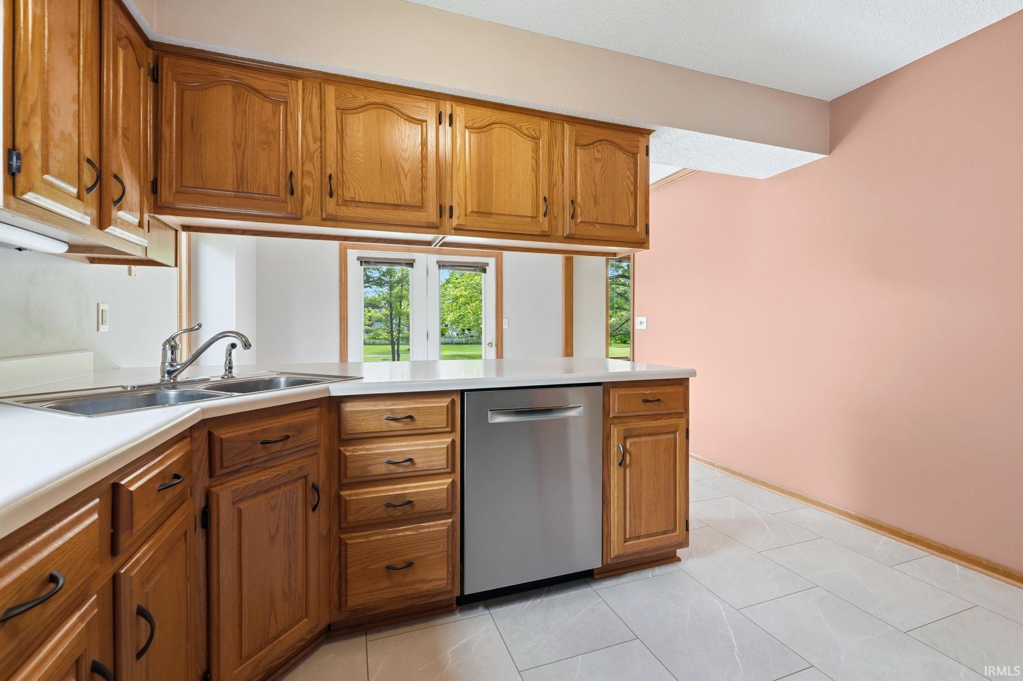 631 Autumn Ridge Lane Fort Wayne, IN 46804 - Photo 10 of 33
