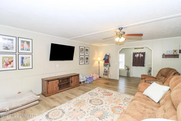 $320,000 | 2155 Highway 43, Pelahatchie, MS 39145