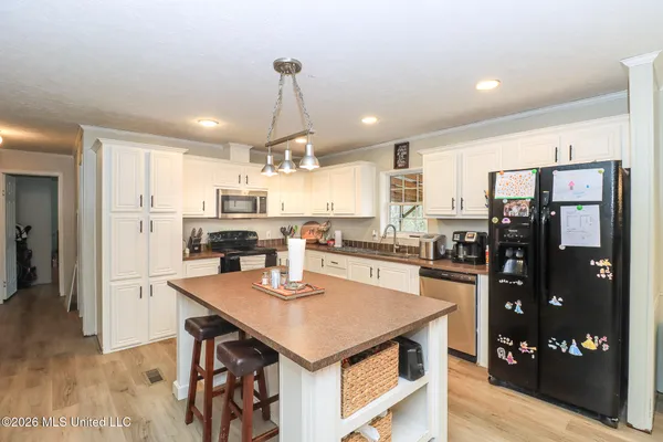 $320,000 | 2155 Highway 43, Pelahatchie, MS 39145