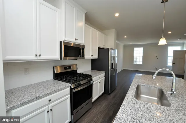 $2,995 | 179 Nathan Drive, Cinnaminson, NJ 08077