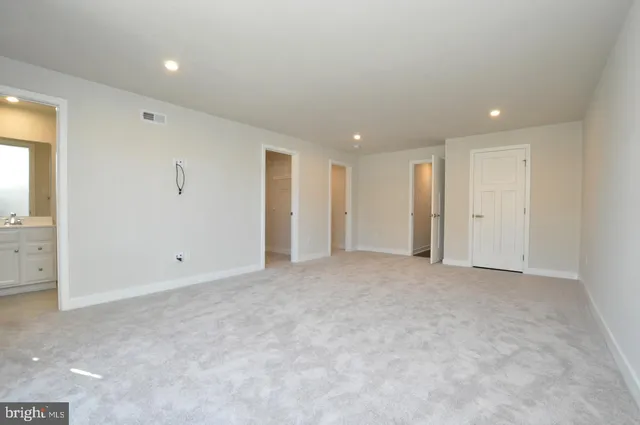 $2,995 | 179 Nathan Drive, Cinnaminson, NJ 08077