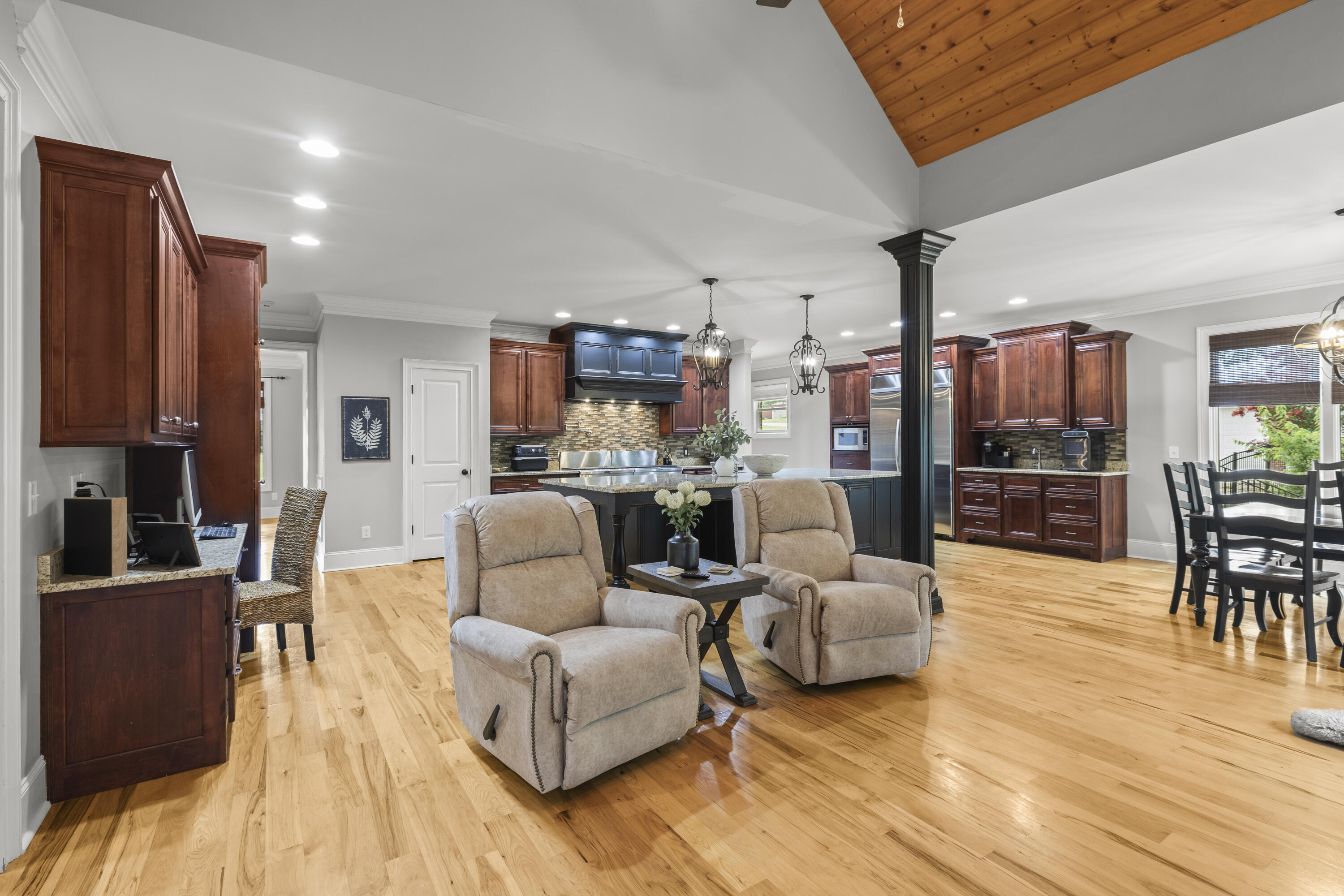 175 Grandview Point Ringgold, GA 30736 - Photo 11 of 53 Living Room