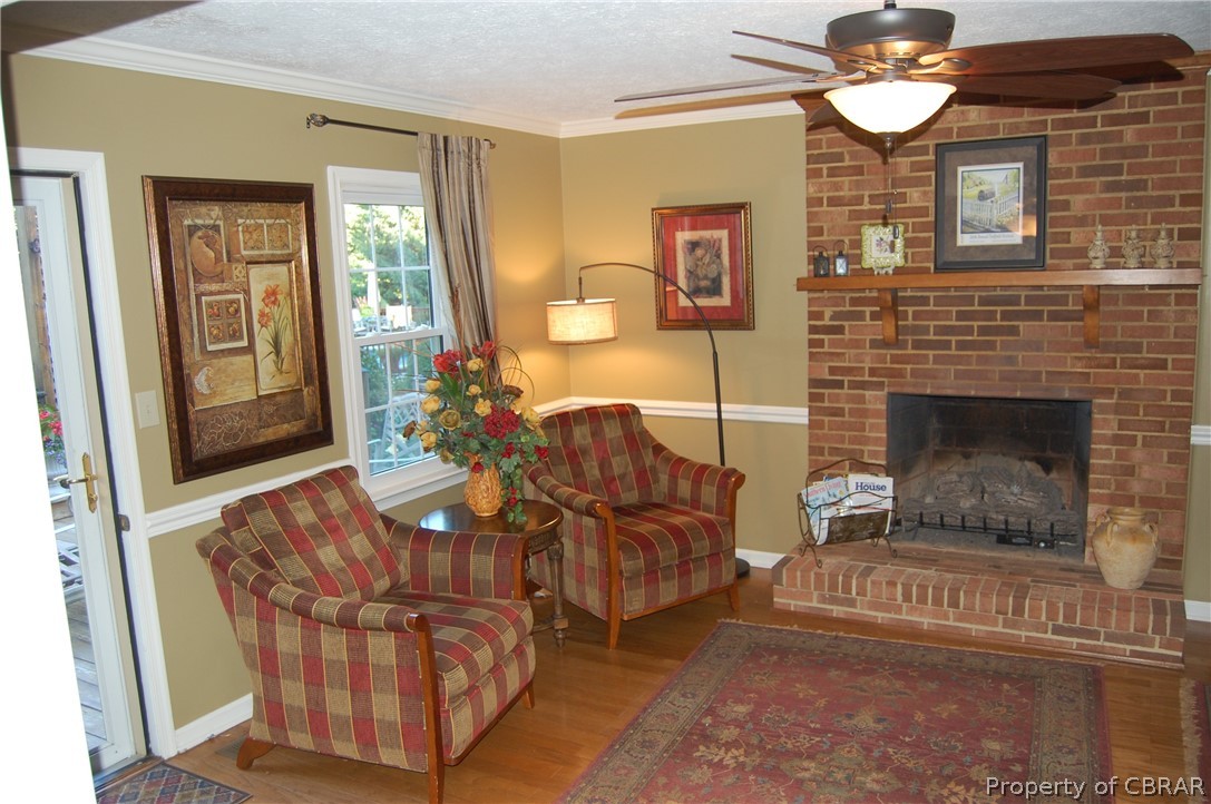 1753 Gloucester Road Gloucester Point, VA 23062 - Photo 11 of 48 Gallery Image 11