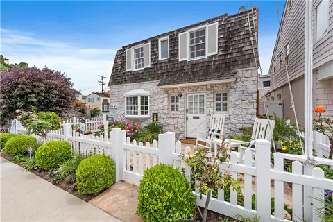 $4,150,000 | 224 Amethyst Avenue, Newport Beach, CA 92662