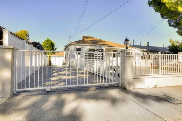 $1,030,000 | 10535 Nassau Avenue, Sunland, CA 91040
