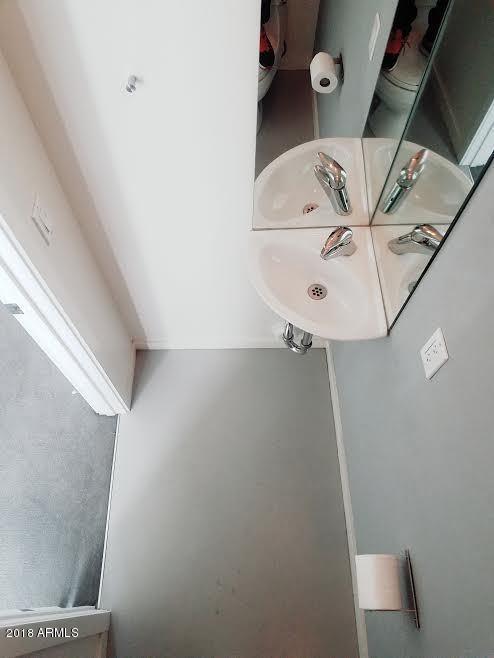 777 West Roosevelt Street, Unit 8 Phoenix, AZ 85007 - Photo 20 of 26 Guest Bath
