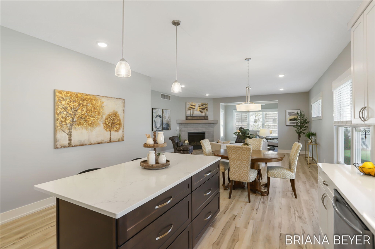 1012 Maplewood Court Jenison, MI 49428 - Photo 17 of 37