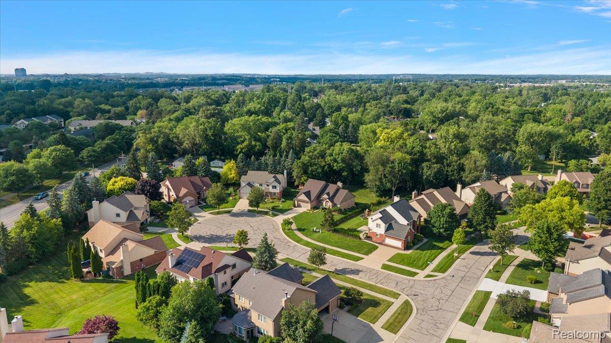 3359 Paddington Court Rochester, MI 48309 - Photo 10 of 63 21-3359 Paddington Ct-21.jpg