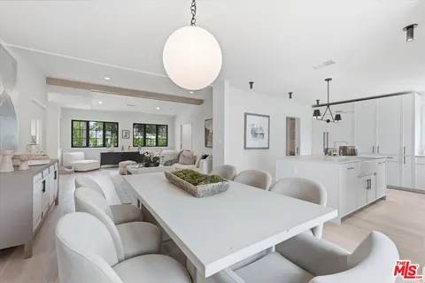 $3,295,000 | 3647 Barry Avenue, Los Angeles, CA 90066
