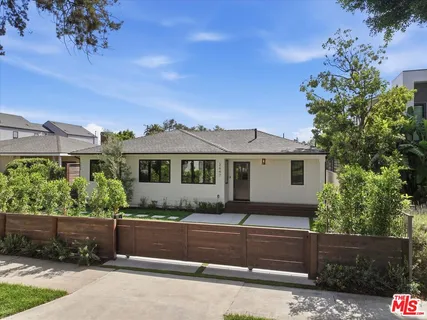 $3,295,000 | 3647 Barry Avenue, Los Angeles, CA 90066