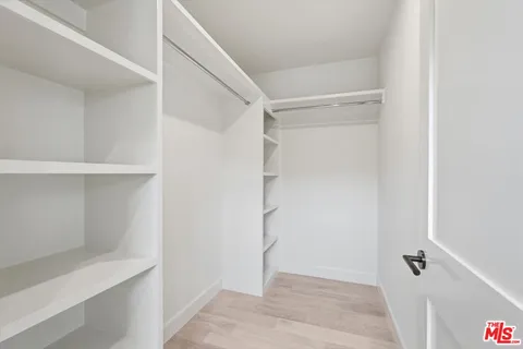 $3,295,000 | 3647 Barry Avenue, Los Angeles, CA 90066