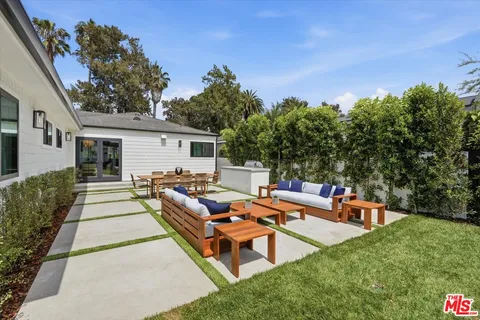 $3,295,000 | 3647 Barry Avenue, Los Angeles, CA 90066