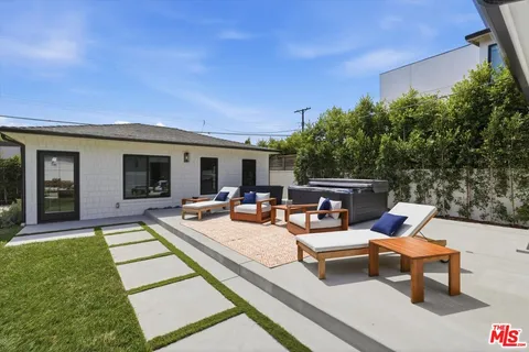 $3,295,000 | 3647 Barry Avenue, Los Angeles, CA 90066