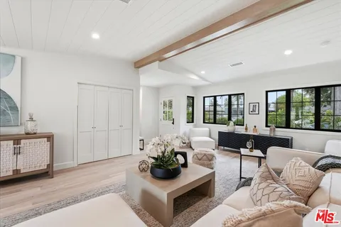 $3,295,000 | 3647 Barry Avenue, Los Angeles, CA 90066