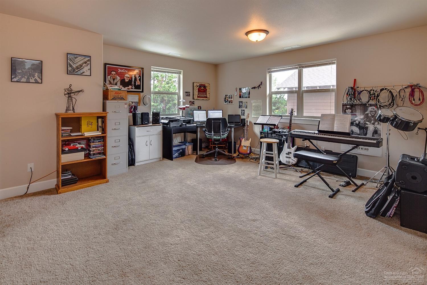 62769 Hawkview Road Bend, OR 97701 - Photo 19 of 24 Additional Photo