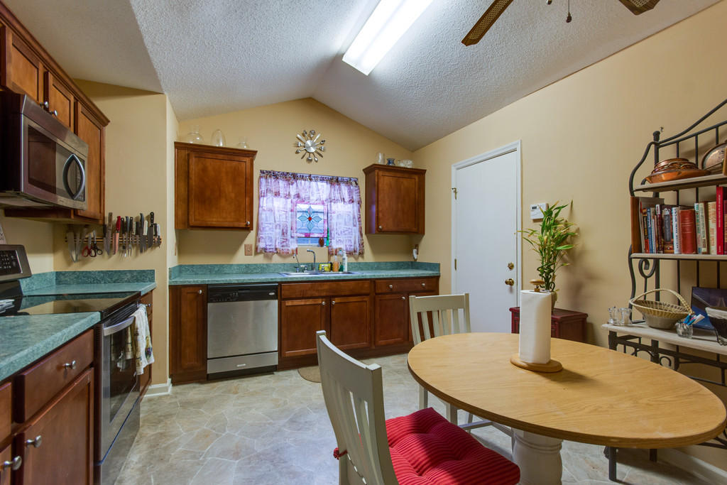 1209 Llewellyn Road Mount Pleasant, SC 29464 - Photo 11 of 26 ck1608101-1014
