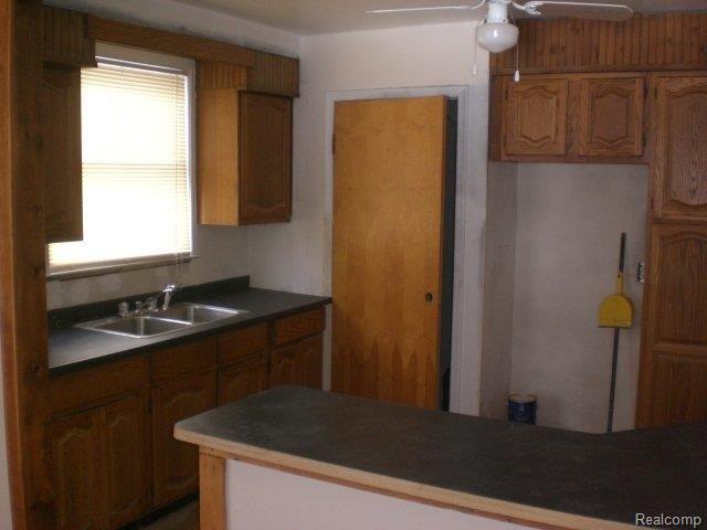 18600 Appleton Street Detroit, MI 48219 - Photo 3 of 8 kitchen