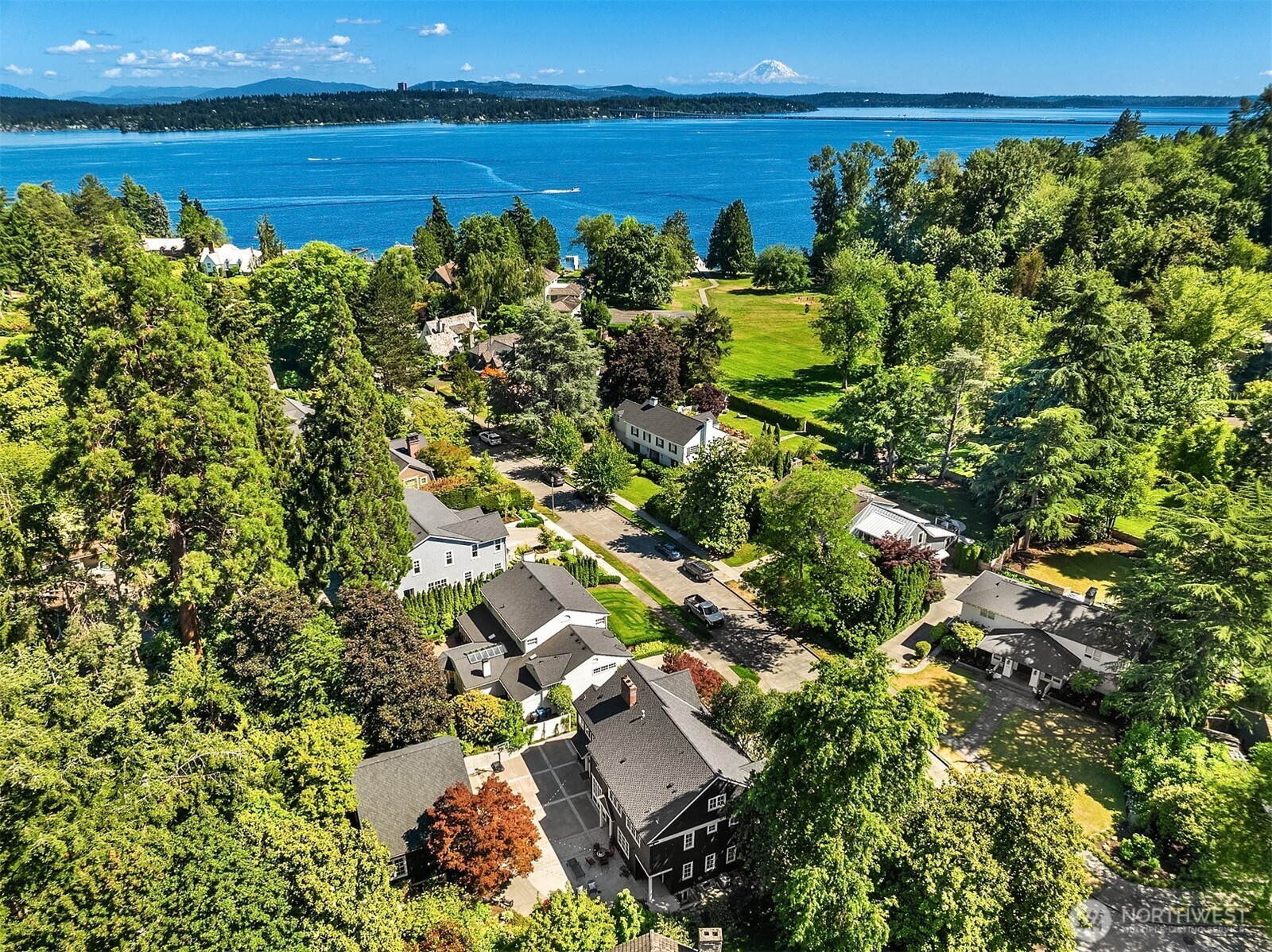 5506 Northeast Penrith Road Seattle, WA 98105 - Photo 39 of 40