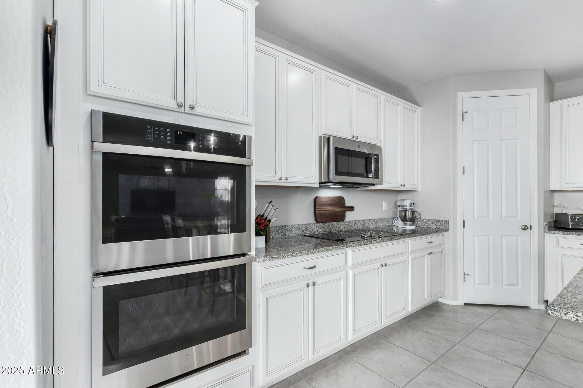24032 Rooster Road Florence, AZ 85132 - Photo 18 of 87 Kitchen