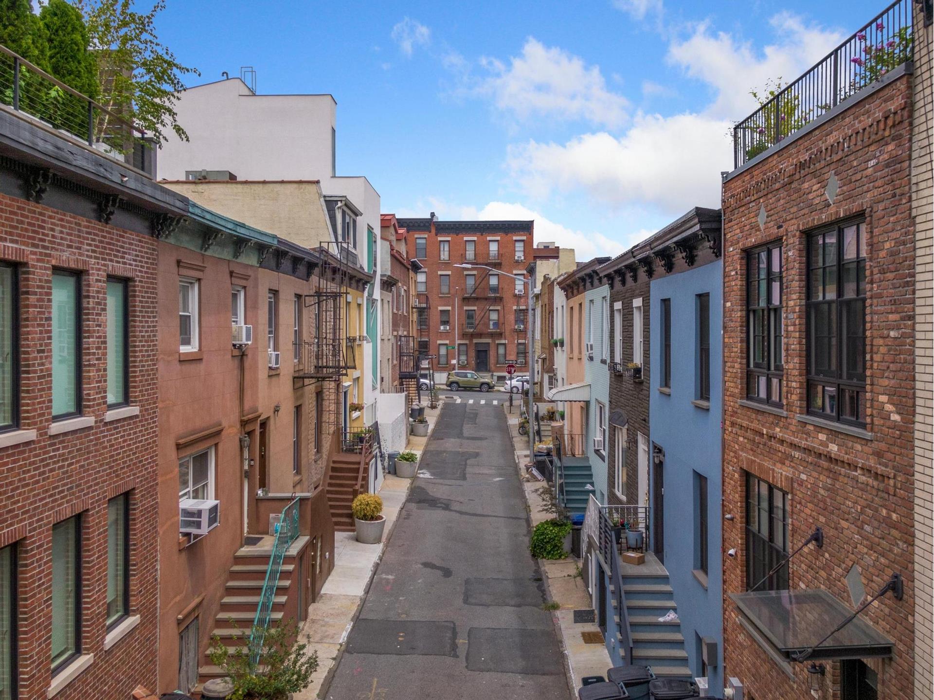 16 Place, Brooklyn, NY 11231 Compass