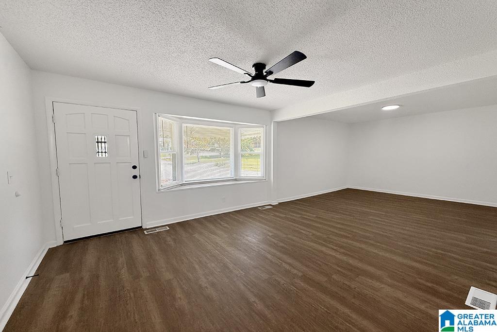 45 Darryl Street Jemison, AL 35085 - Photo 4 of 35