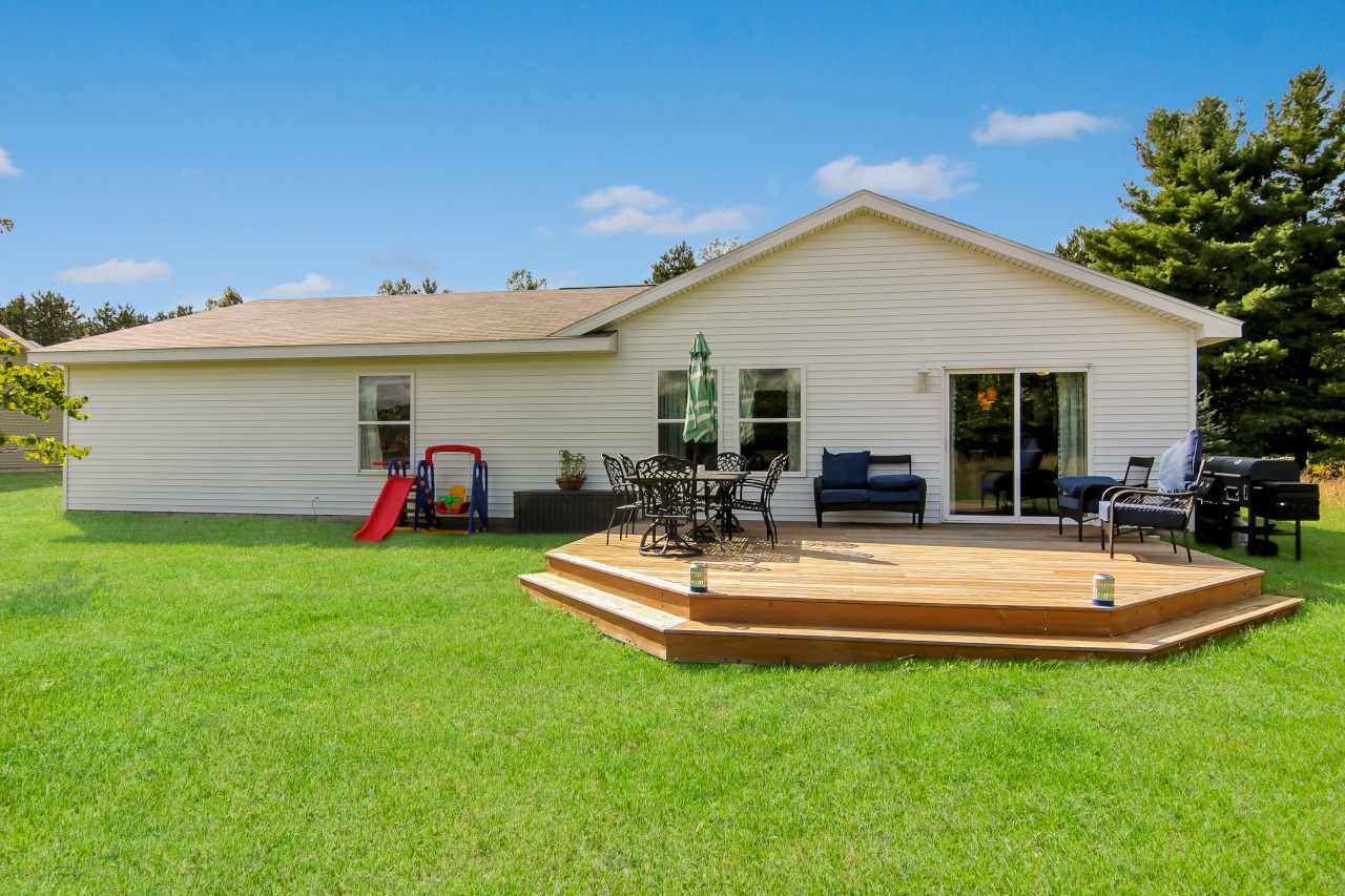 1740 Fisher Road Traverse City, MI 49685 - Photo 23 of 26 1867494-22.JPG