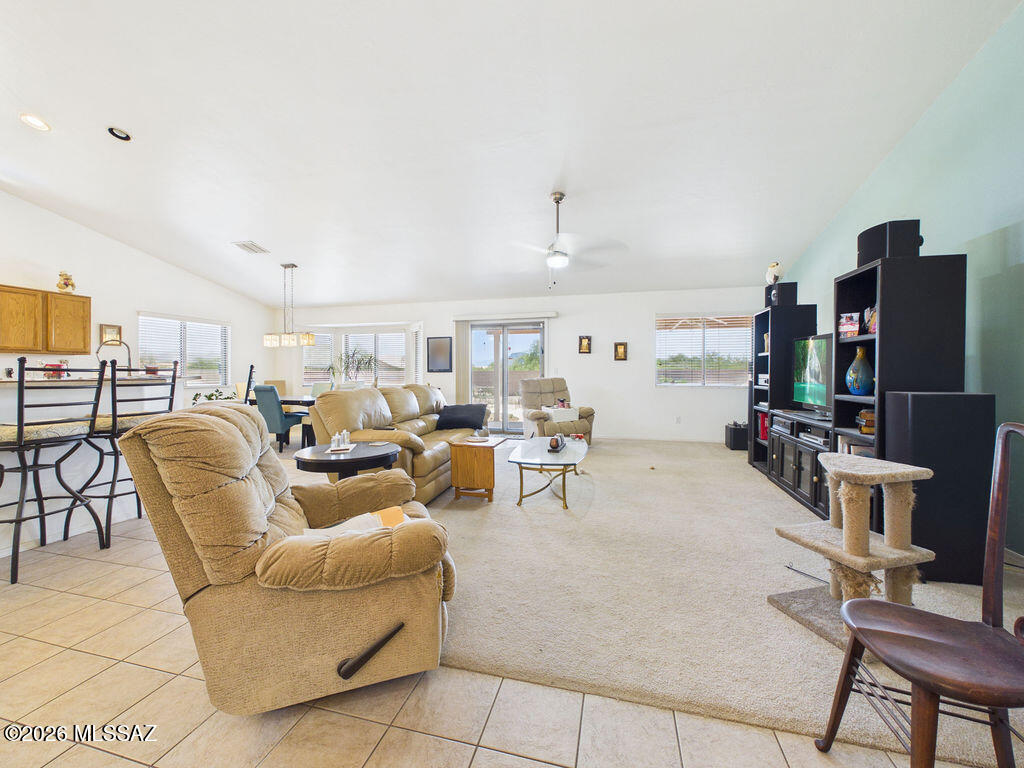 6827 South Star Ridge Place Tucson, AZ 85757 - Photo 5 of 27 CAM06457G6-PR0024-STILL007
