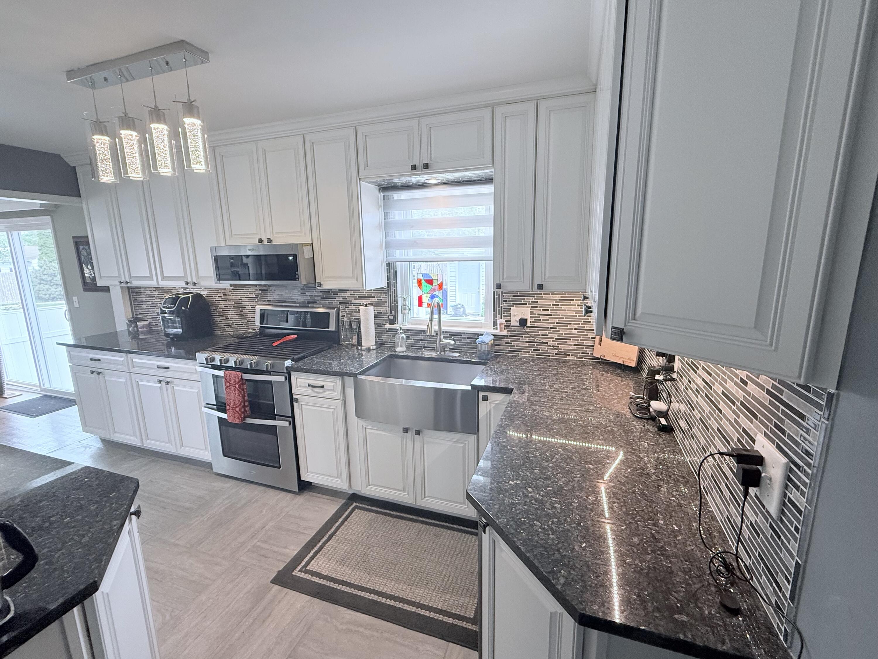 1826 26th Street Kenosha, WI 53140 - Photo 3 of 47 Kitchen