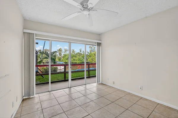 $199,000 | 1319 East Hillsboro Boulevard, Unit 110, Deerfield Beach, FL 33441