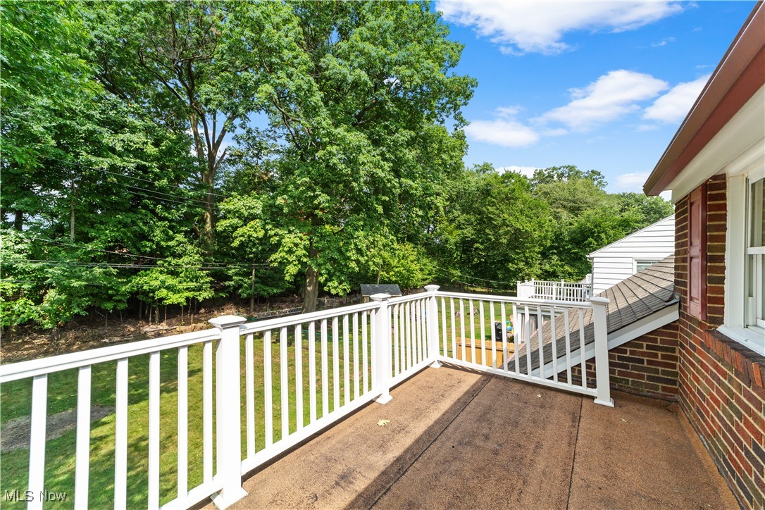 1546 Crest Road Cleveland, OH 44121 - Photo 29 of 45