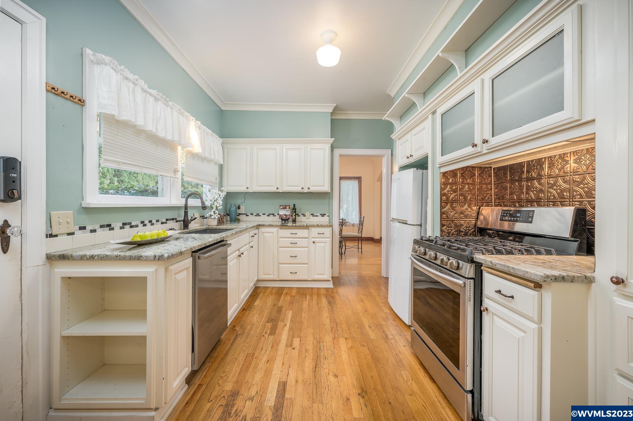 245 Northwest Quarry Road Albany, OR 97321 - Photo 5 of 26 Gallery Image 5