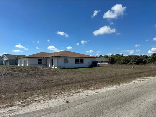 $1,800 | 3965 20th Street West, Lehigh Acres, FL 33971