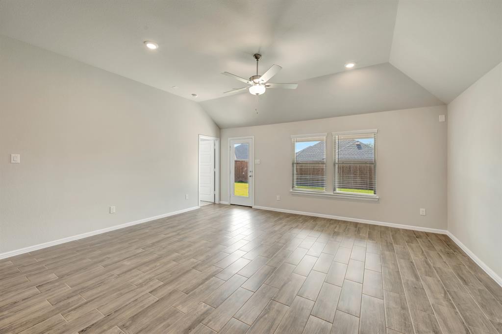 417 Wydown Drive Princeton, TX 75407 - Photo 2 of 40