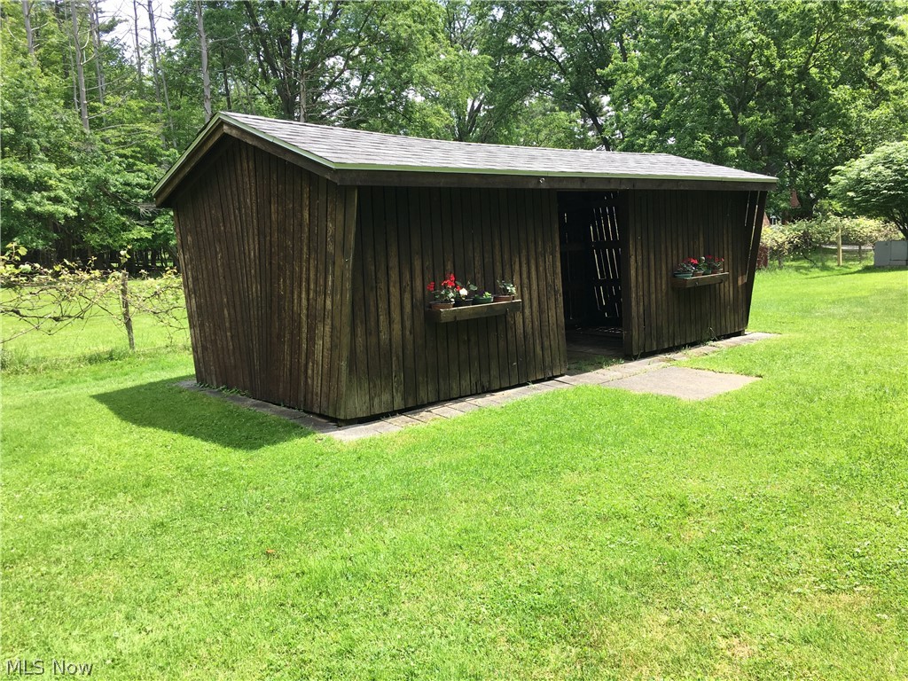 31299 White Road Wickliffe, OH 44092 - Photo 18 of 26 Gallery Image 18