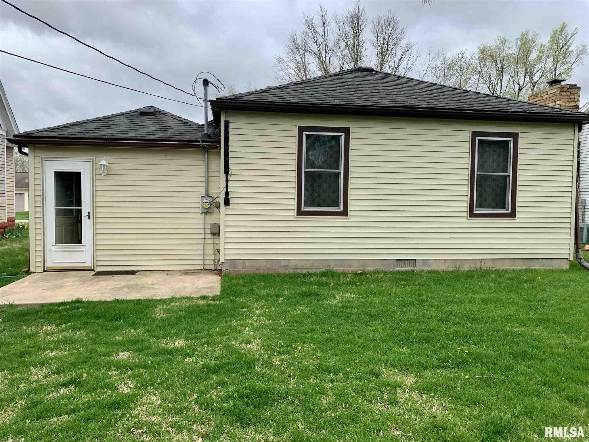 811 Monroe Street Pawnee, IL 62558 - Photo 13 of 15